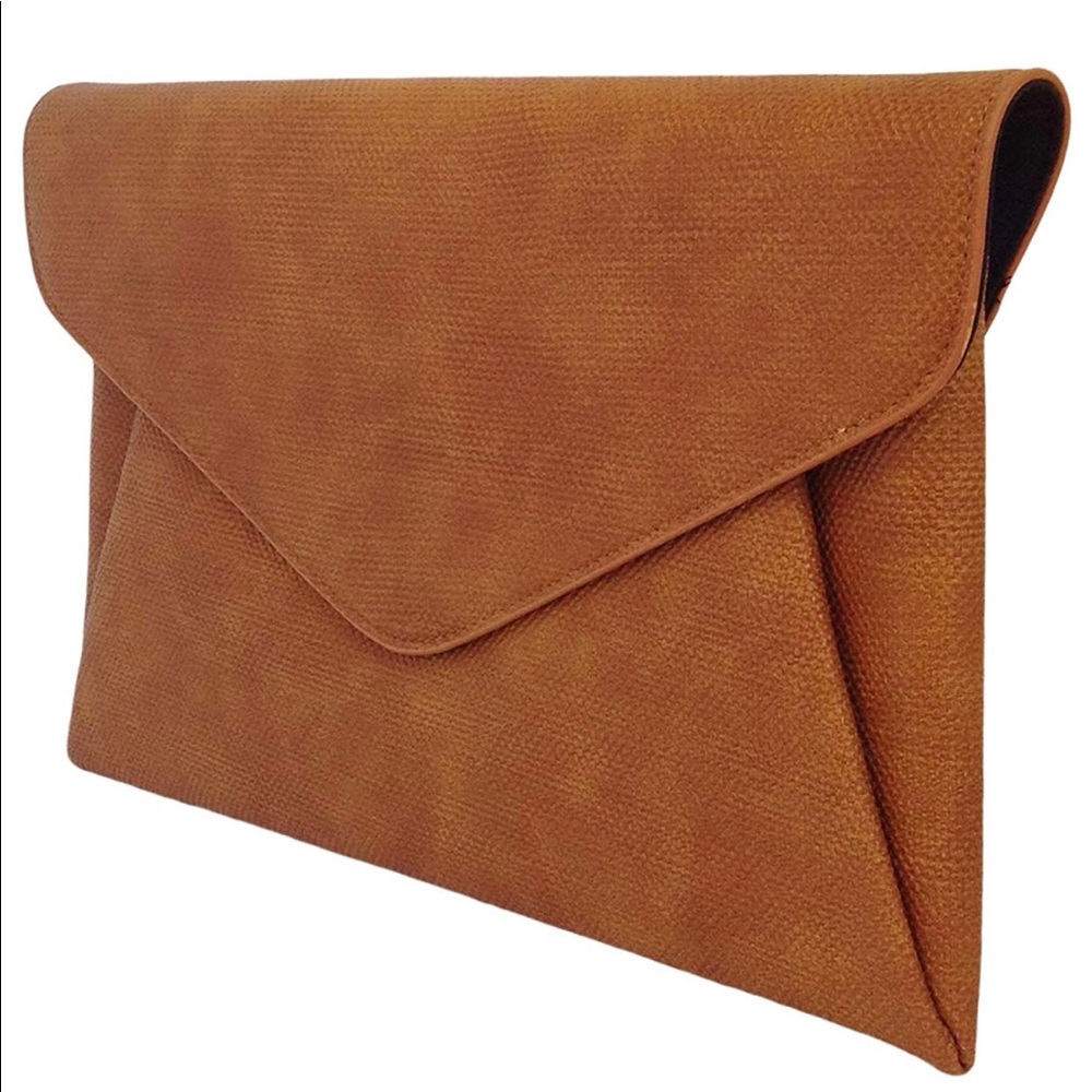 Envelope clutch in Tan
